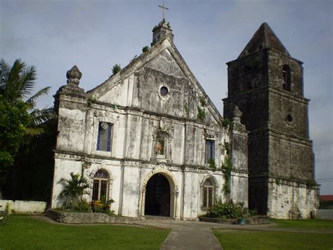 Bombon, Camarines Sur .